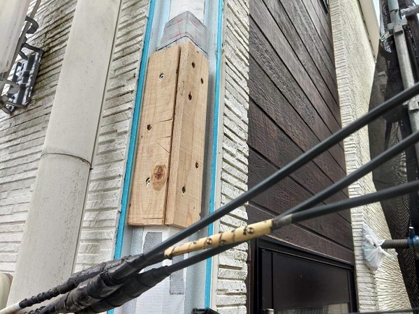 東京都板橋区・W様邸　電気の配線で外れたサイディング外壁の補修工事 (4)